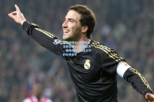 达洛特晒与C罗咖啡馆合影引热议，绿茵之外，咖啡搭档诠释压力下的松弛哲学